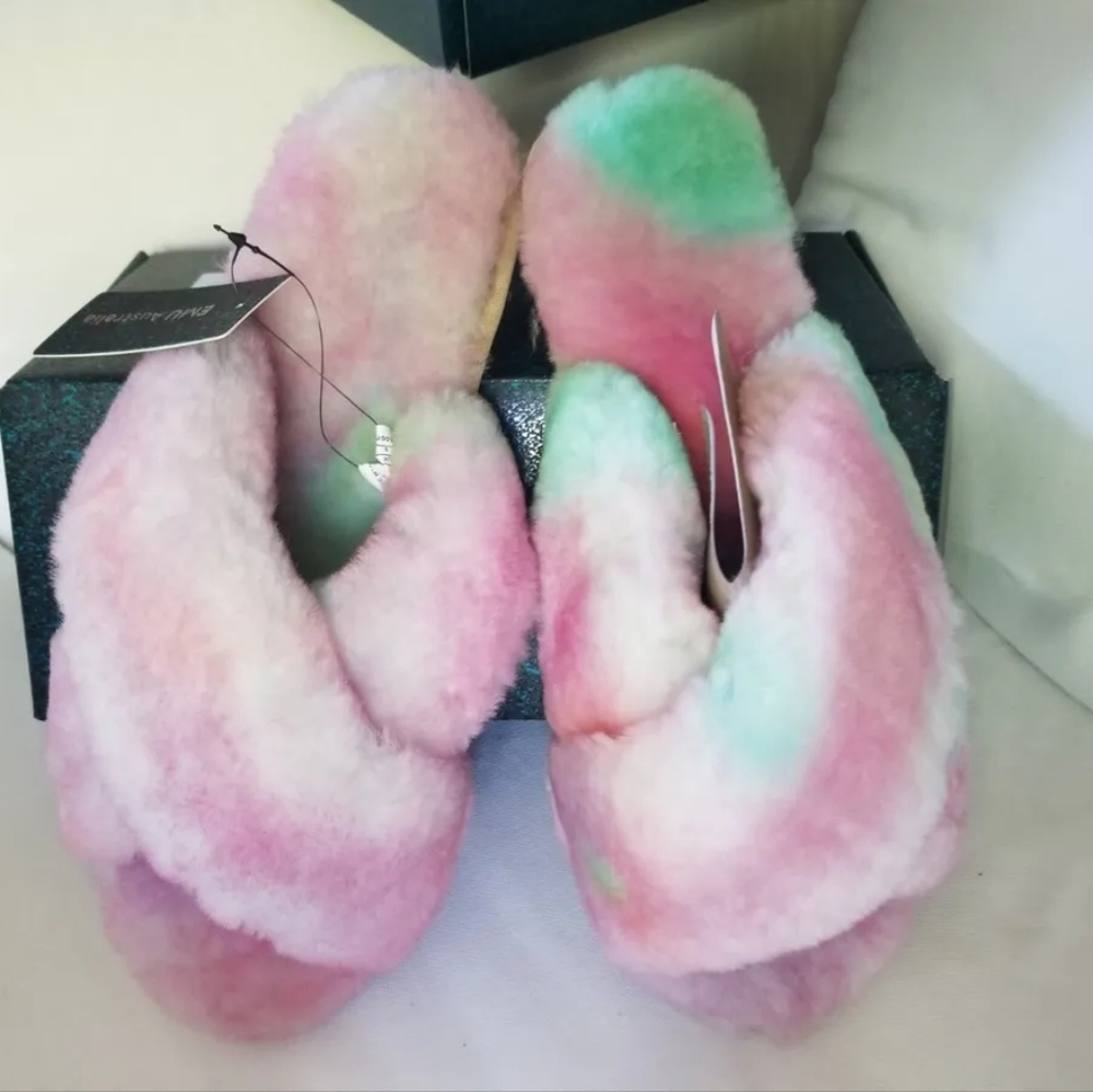 Emu Unicorn tie dye runs small limited Ed Fuzzy Slippers Free People New in Box